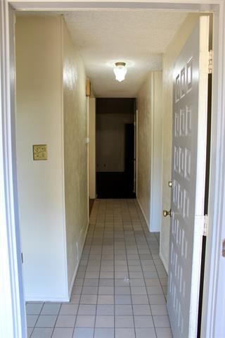 Foto del edificio - 2207 Canterbury Ct