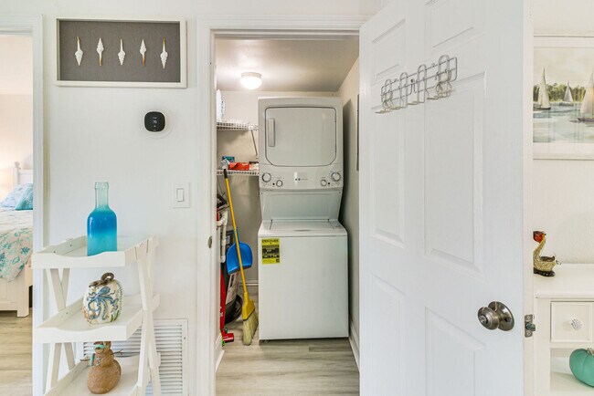 Foto del edificio - 98381 Windward Ave