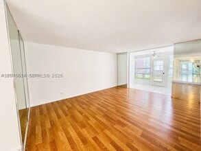 Building Photo - 3660 Inverrary Dr