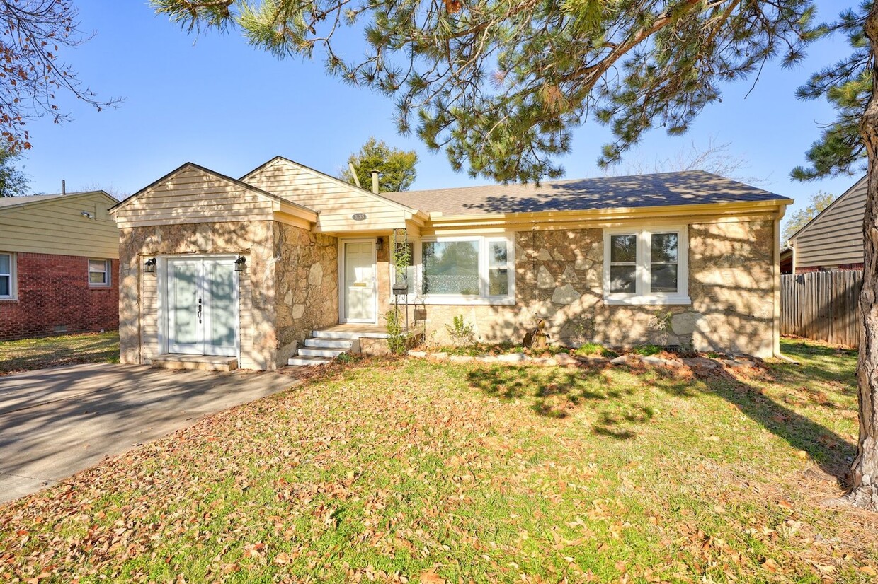 Primary Photo - Adorable remodel at Lake Hefner