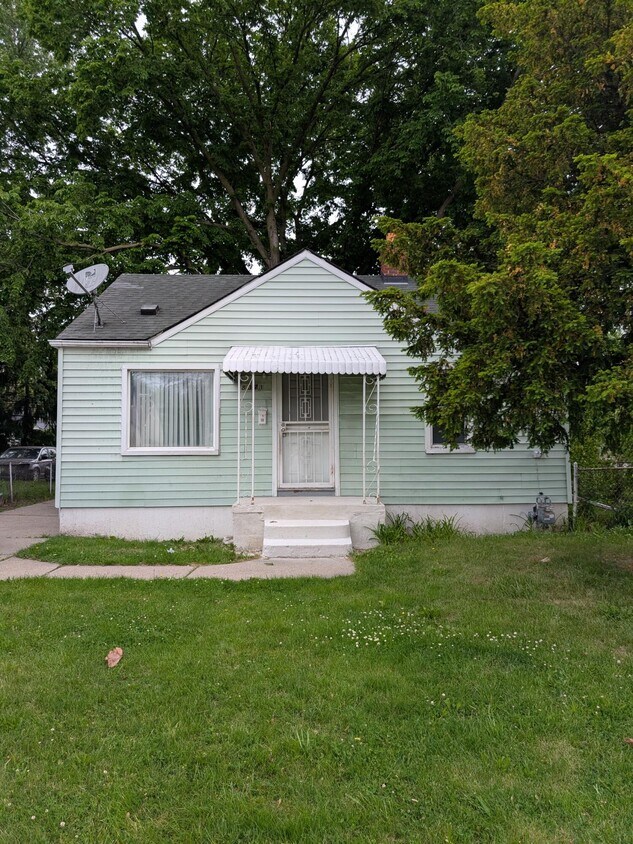 Foto principal - 8371 House St