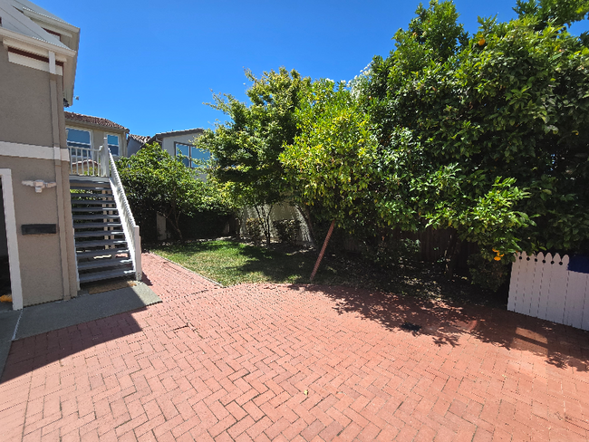 Building Photo - 5248 Venus Dr