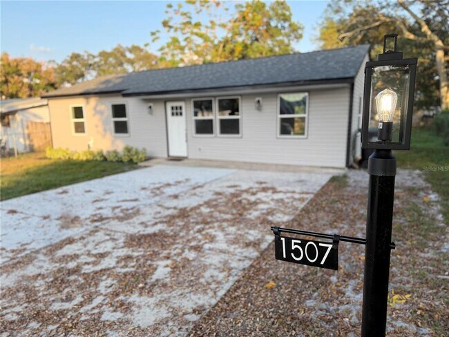 Foto del edificio - 1507 Constantine St