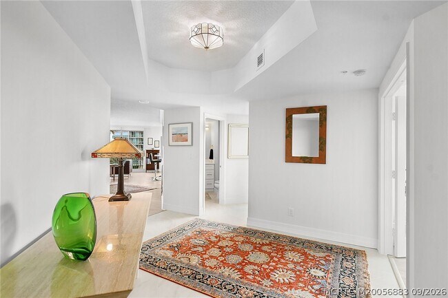 Building Photo - 8600 S Ocean Dr