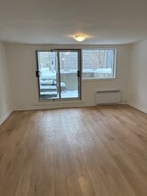 Building Photo - 3355 Bd Rosemont