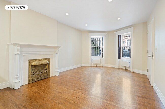 Building Photo - 286 Park Pl