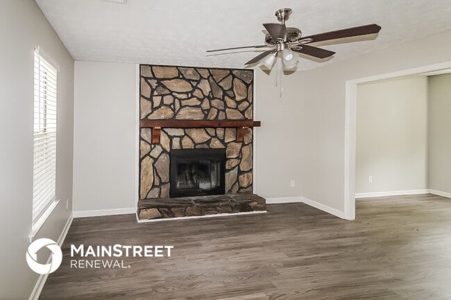 Building Photo - 329 Lakeshore Dr