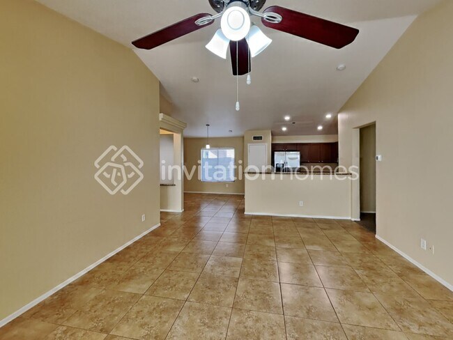 Building Photo - 13043 W Via Camille