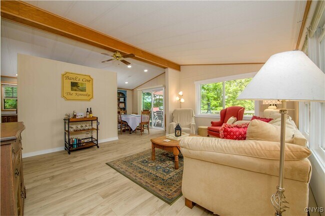 Foto del edificio - 70 Fire Ln