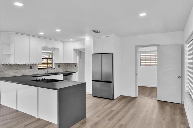 Foto del edificio - 418 S 57th Way