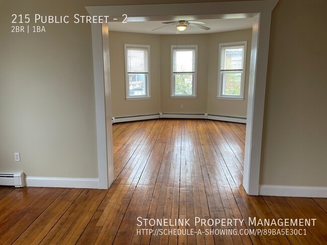 Building Photo - 215 Public St