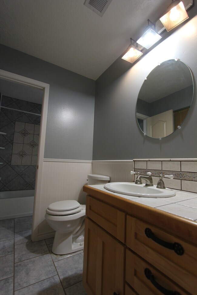 Foto del edificio - 132 Woodland Dr