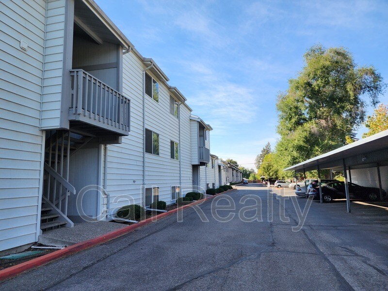 Primary Photo - 310 N Raymond Rd