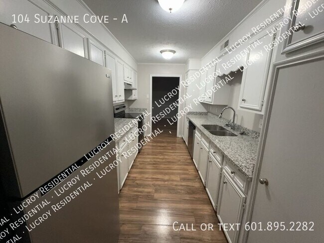 Foto del edificio - 104 Suzanne Cove