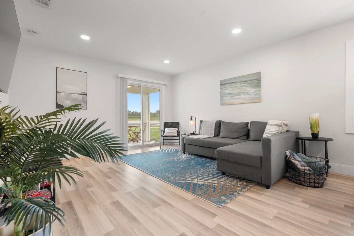 Foto principal - 6 Bay Acres Ave
