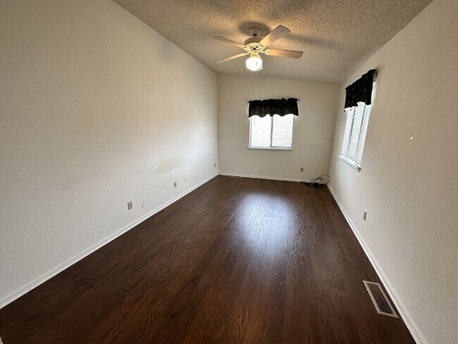 Foto del edificio - Available August!  Charming Townhome in Table Mountain Heights!