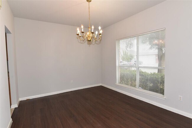 Building Photo - 6807 Turtlewood Dr