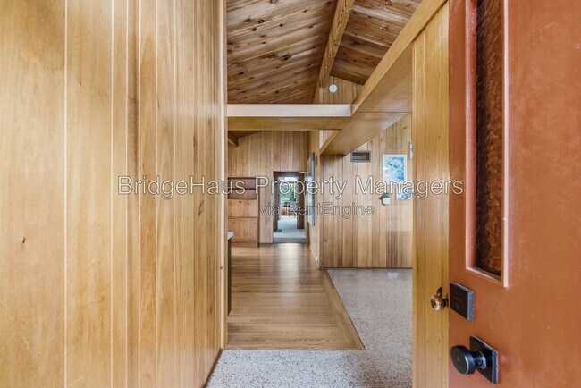 Foto del edificio - 1541 Garrison Pl