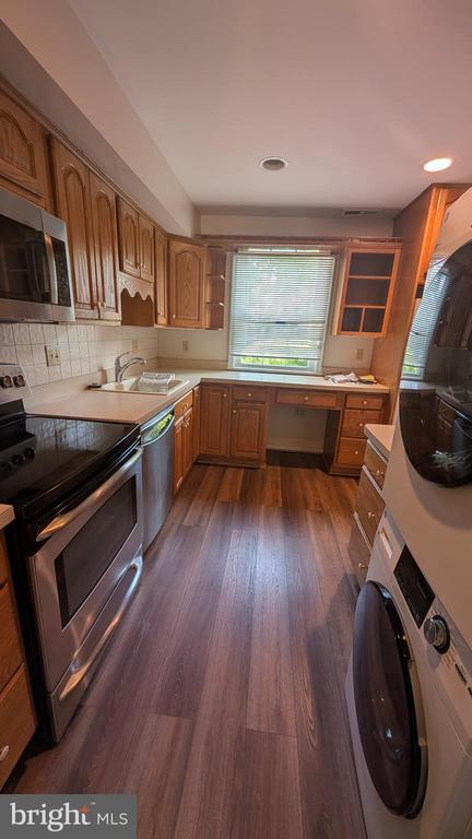 Building Photo - 642 Azalea Dr