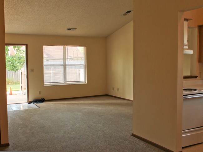 Sala de estar - Findlay Village Square Apartments