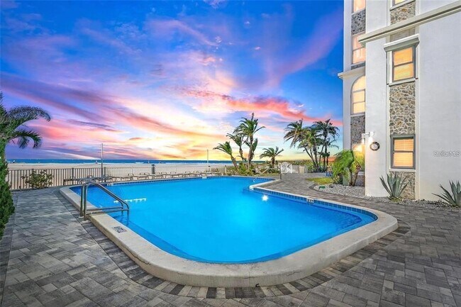 Foto del edificio - 4950 Gulf Blvd