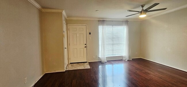 Foto del edificio - 11550 Chimney Rock Rd