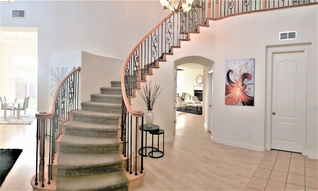 Foto del edificio - 2500 Winged Foot Rd