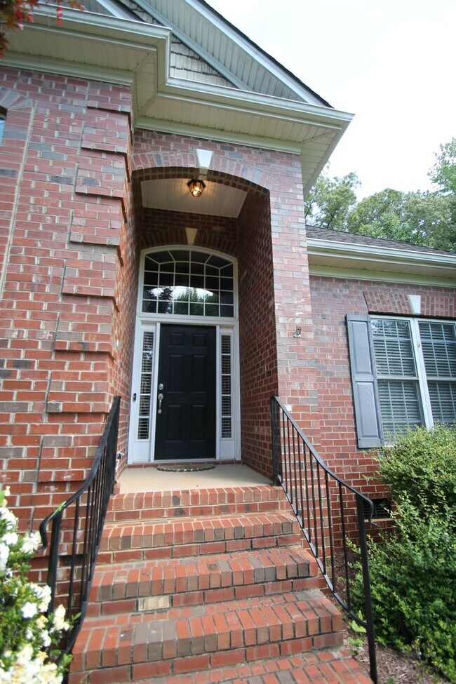 Foto del edificio - Exclusively Offered By Muse Realty Rentals, LLC