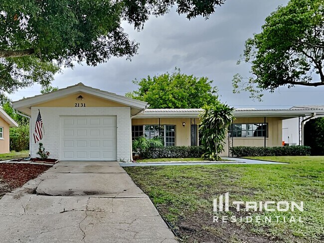 Building Photo - 2131 Greenbriar Boulevard Clearwater FL