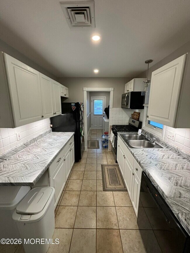 Foto del edificio - 336 Enterprise Dr