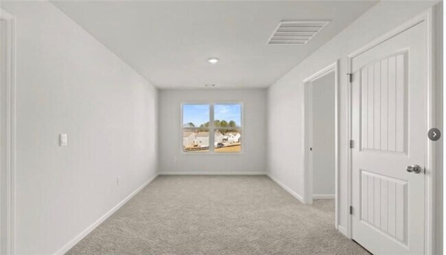 Building Photo - 129 King Vlg