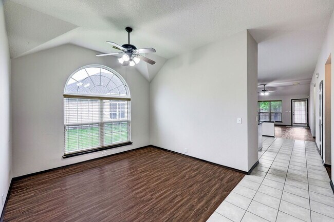 Foto del edificio - 11743 Berkway Trail