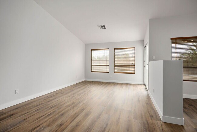 Building Photo - "Charming 3-Bedroom Oasis on Akamine Ave – Spacious 1702 Sq. Ft. with 2 Full Baths!"