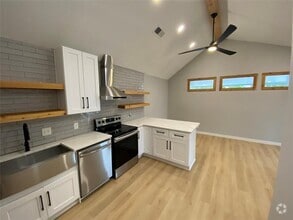 Building Photo - 2705 Mulford Cove