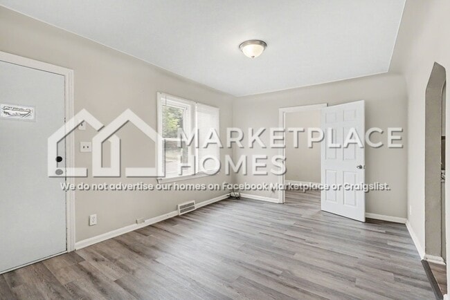 Foto del edificio - 22046 Birchwood Ave