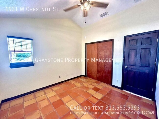 Photo - 1931 W Chestnut St House