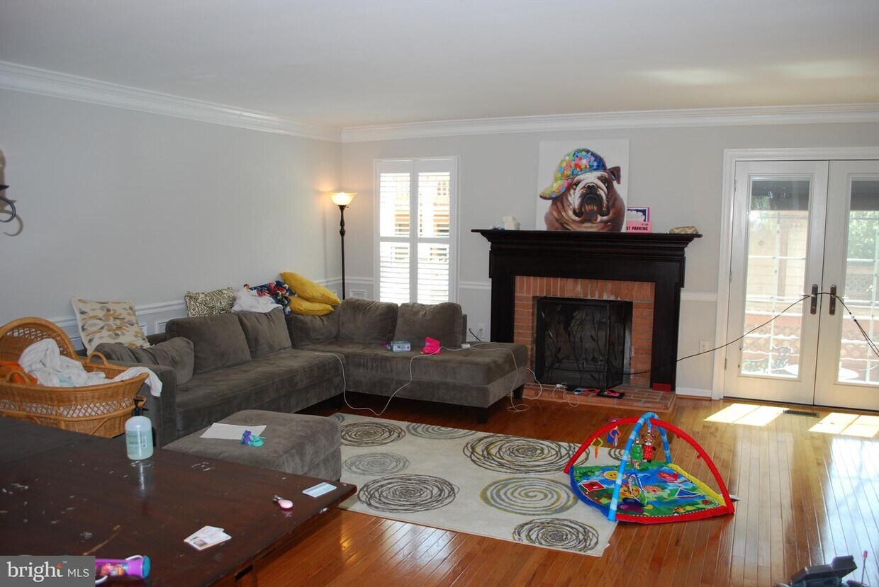 146 Washington St, Occoquan Historic District, VA 22125 Townhouse for