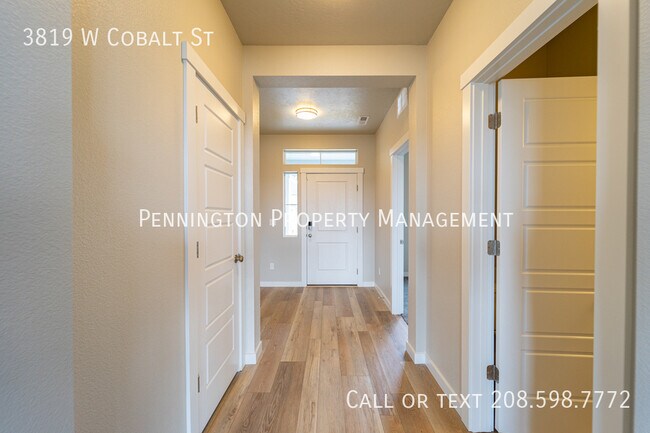 Foto del edificio - 3819 W Cobalt St