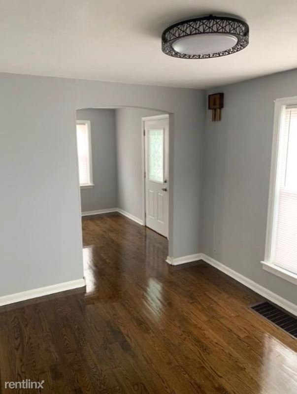Building Photo - 2 br, 1 bath House - 14415 S Clark St