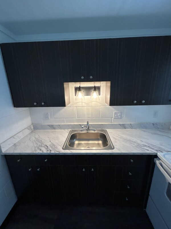 Foto del edificio - 160 N 1st W