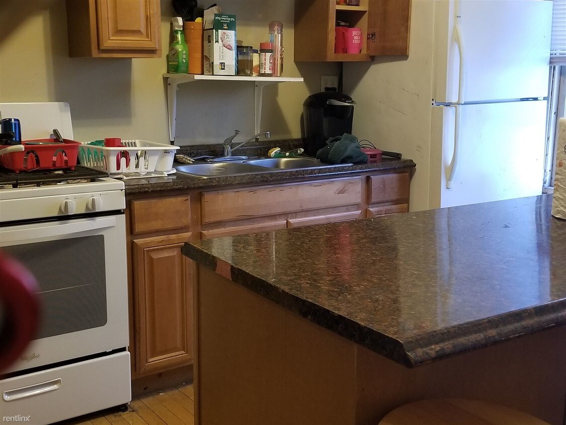 Foto principal - 2963 N Maryland Ave
