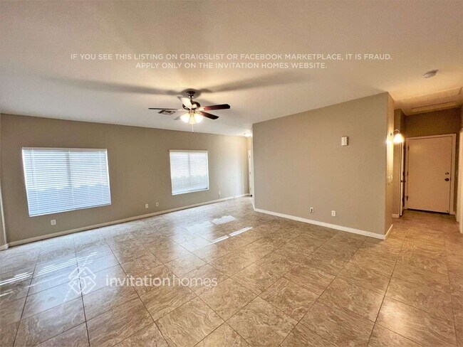 Foto del edificio - 655 E Renegade Pl