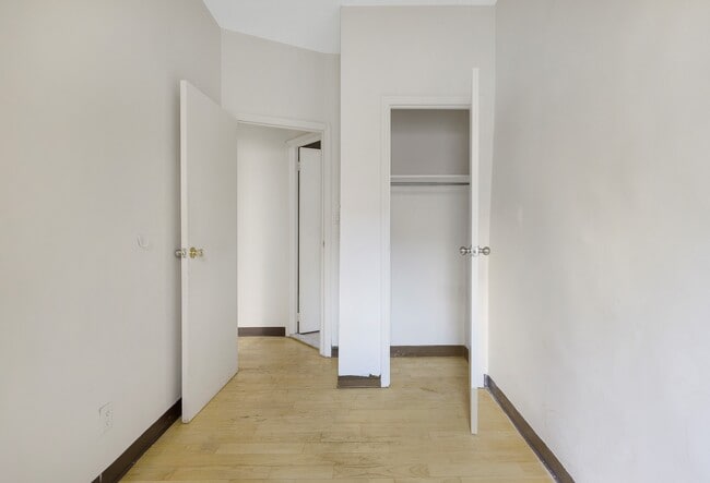 Building Photo - 398 E 52nd St