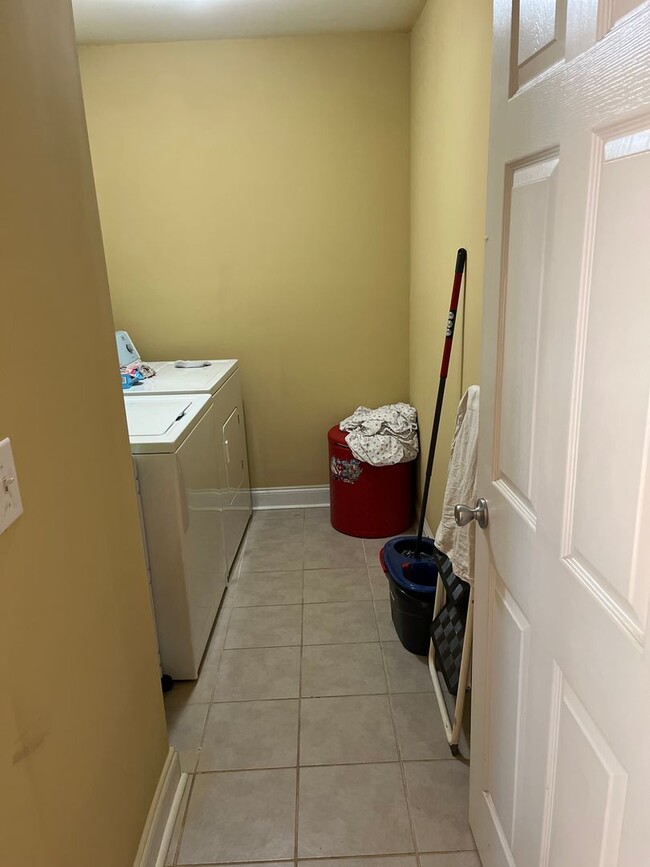Foto del edificio - Well kept modern 3bd 2ba house