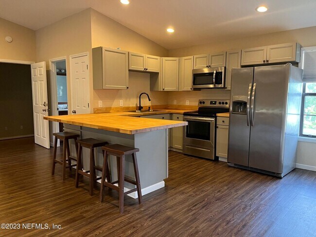 Foto del edificio - 171 SW 4th St