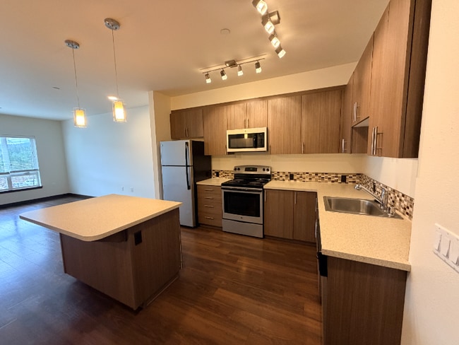 Foto del edificio - 580 8th Ave NE