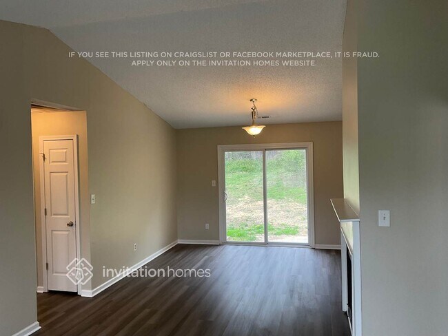 Foto del edificio - 7609 Denon Hills Dr