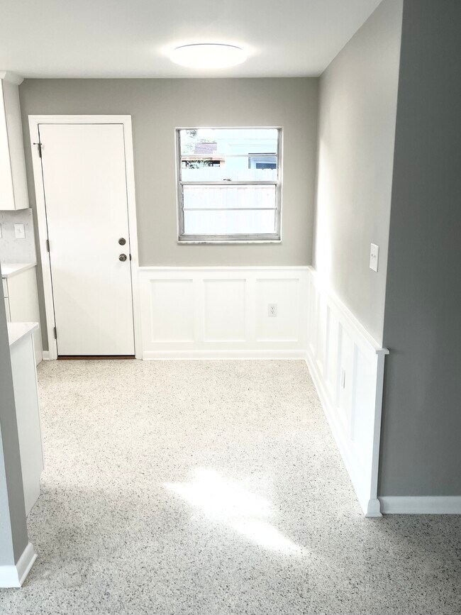 Foto del edificio - 1835 Biscayne Dr