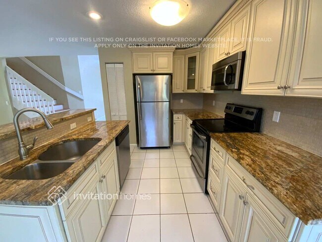 Foto del edificio - 12400 Summer Springs Dr