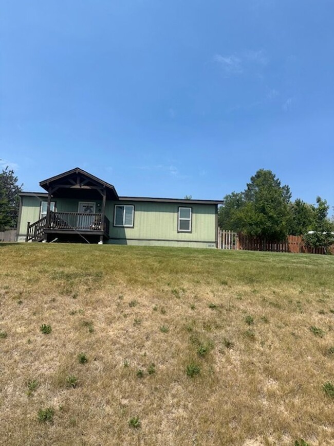 Building Photo - Very nice 3 Bedroom 2 bath home in Del Mar...